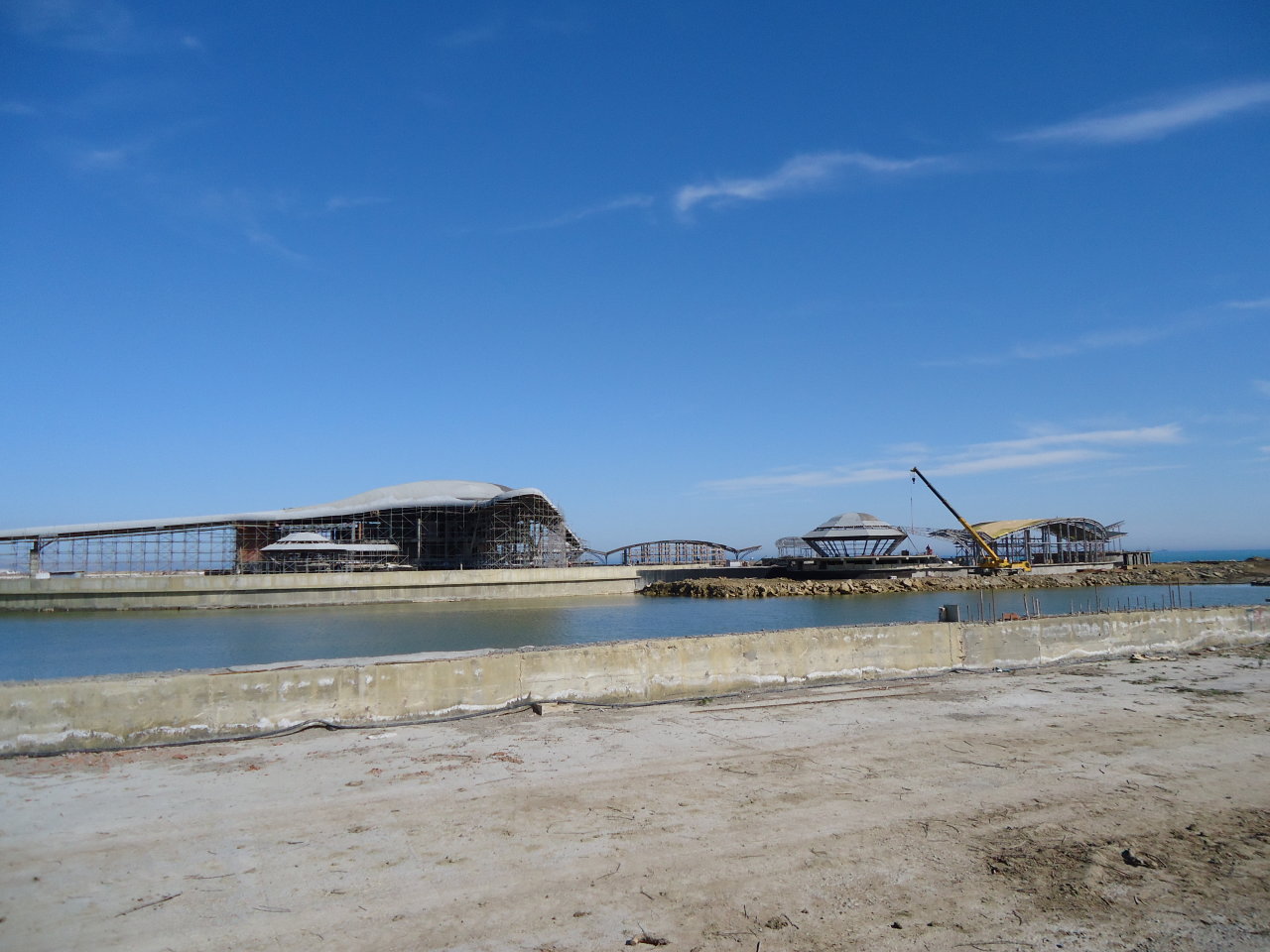Kanada dövlət agentliyi Azərbaycanda "Khazar Islands" yaşayış kompleksinin tikintisini maliyyələşdirir (FOTO)